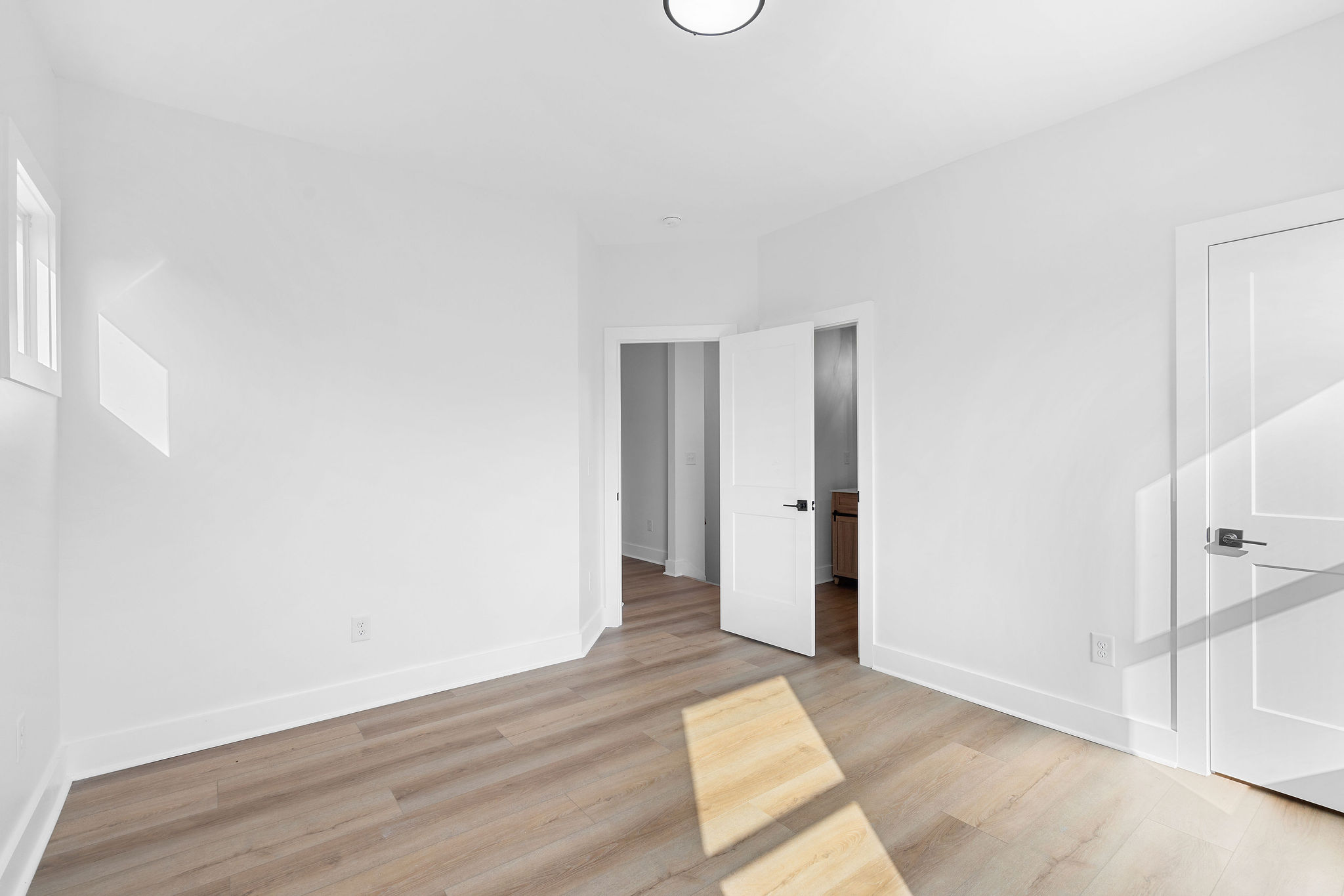 1508 16th Ave N