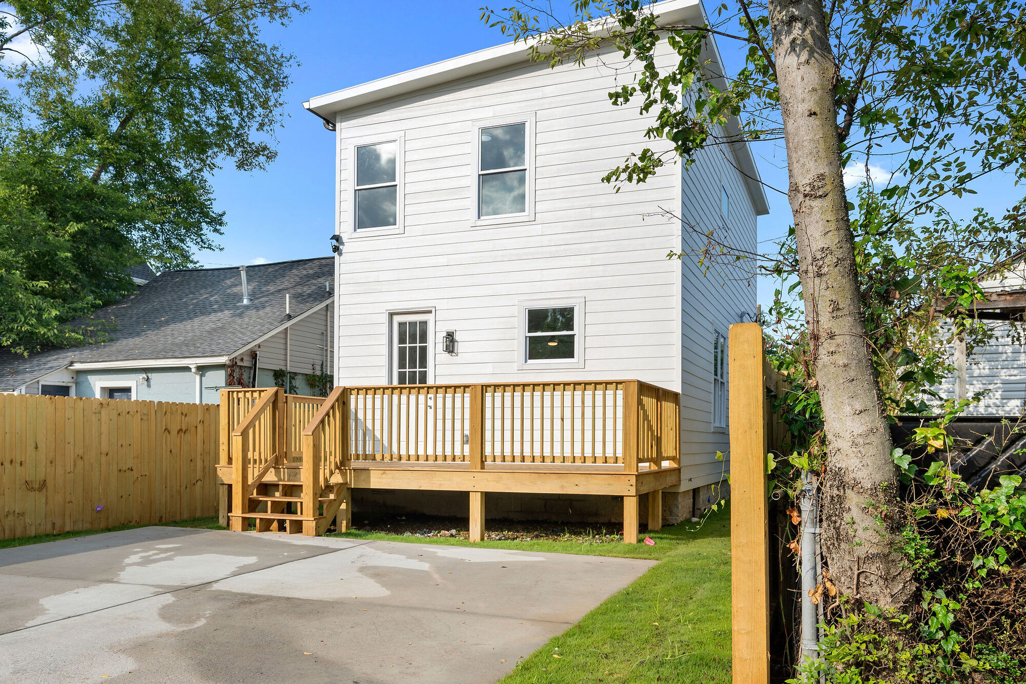 1508 16th Ave N