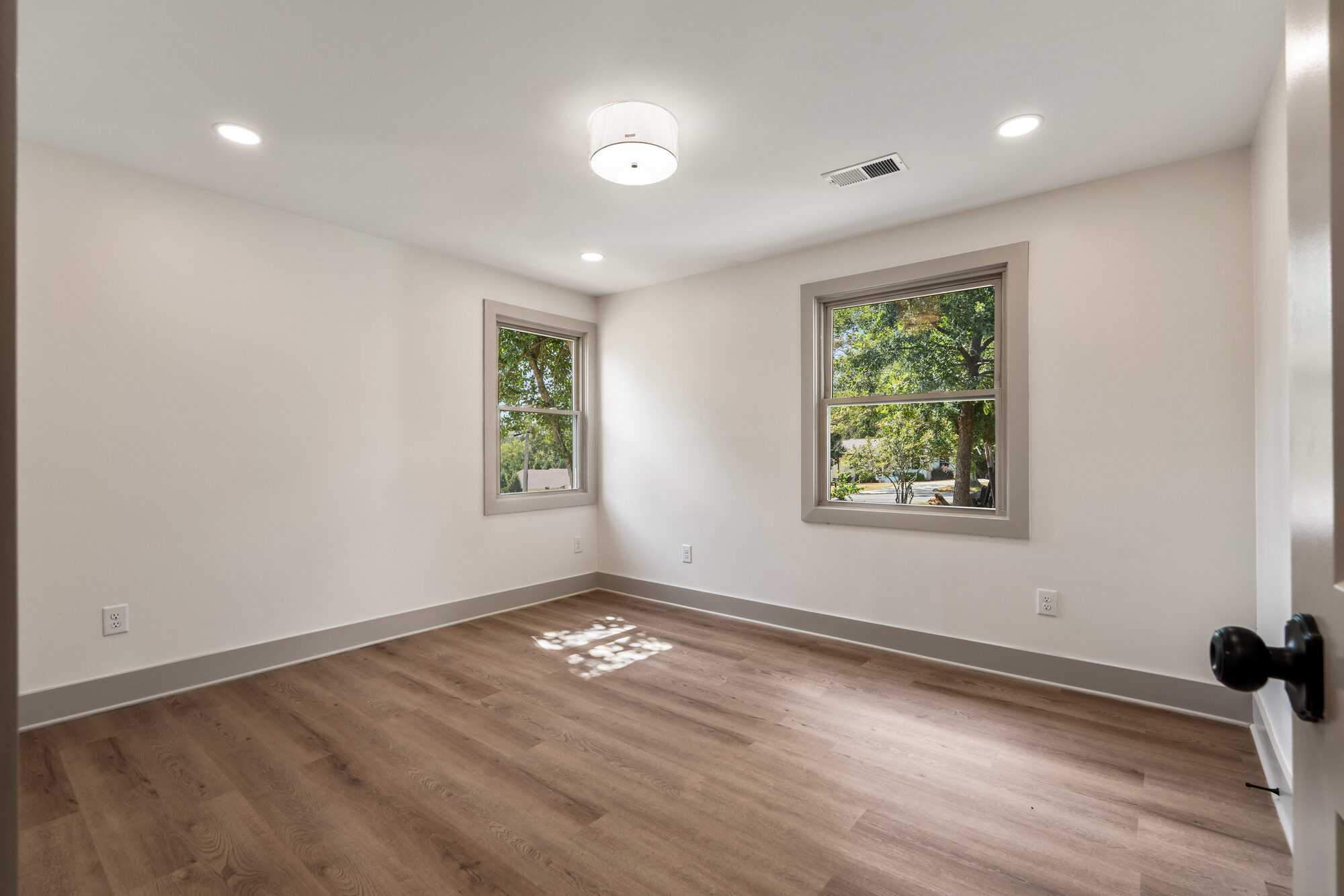 5020 Montclair Drive